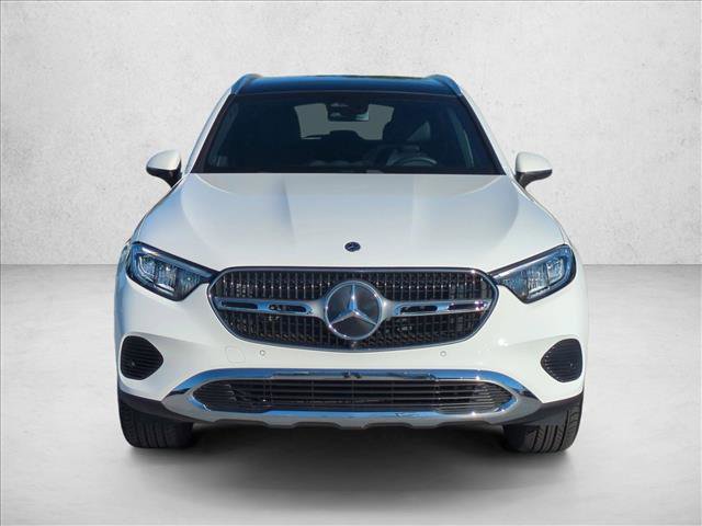 Used 2025 Mercedes-Benz GLC 300 image 2
