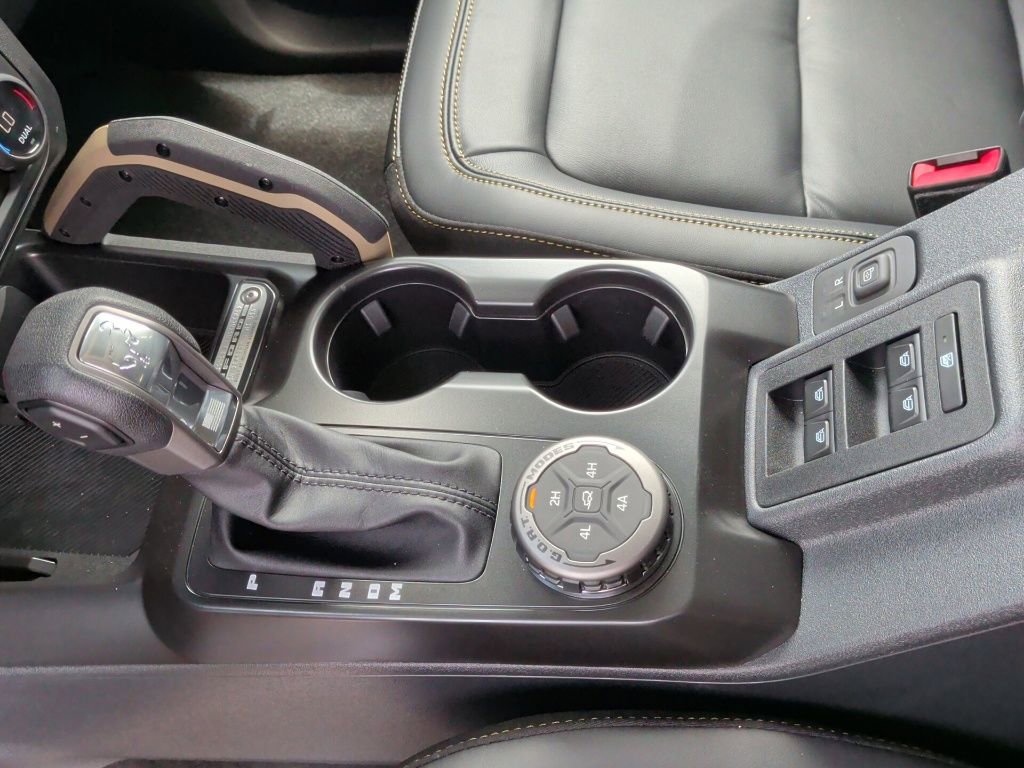 New 2026 Ford Bronco Badlands AWD/4WD image 32