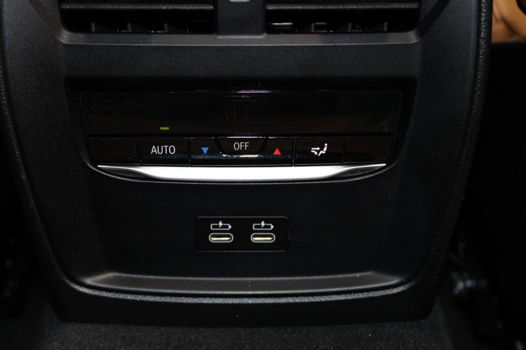 Used 2023 BMW 330i Sedan w/ Premium Package RWD image 31