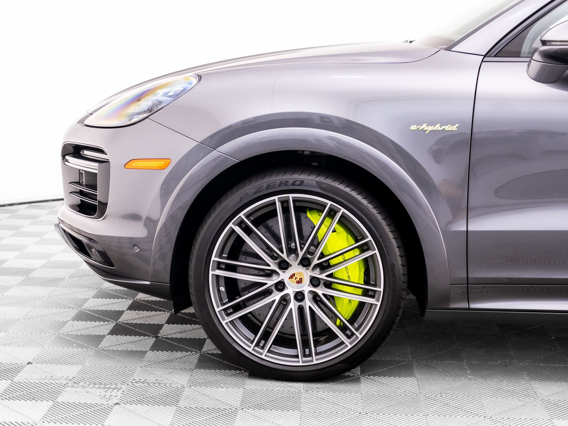 Used 2023 Porsche Cayenne Turbo S AWD/4WD image 34
