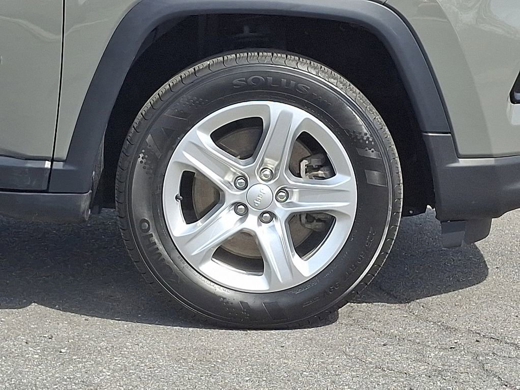 Used 2023 Jeep Compass Sport image 10