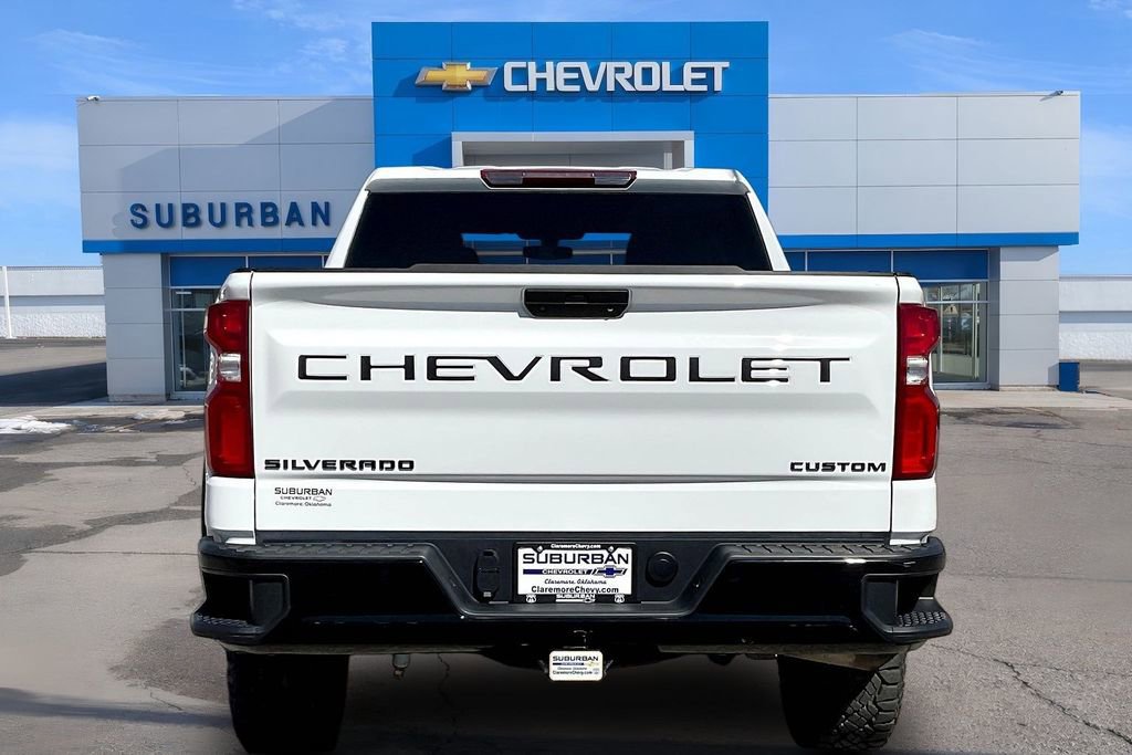 Used 2022 Chevrolet Silverado 1500 Custom Trail Boss w/ LPO, Dark Essentials Package image 4