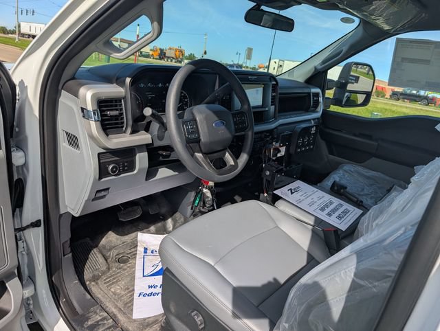 New 2026 Ford F550 4x4 Regular Cab Super Duty image 13