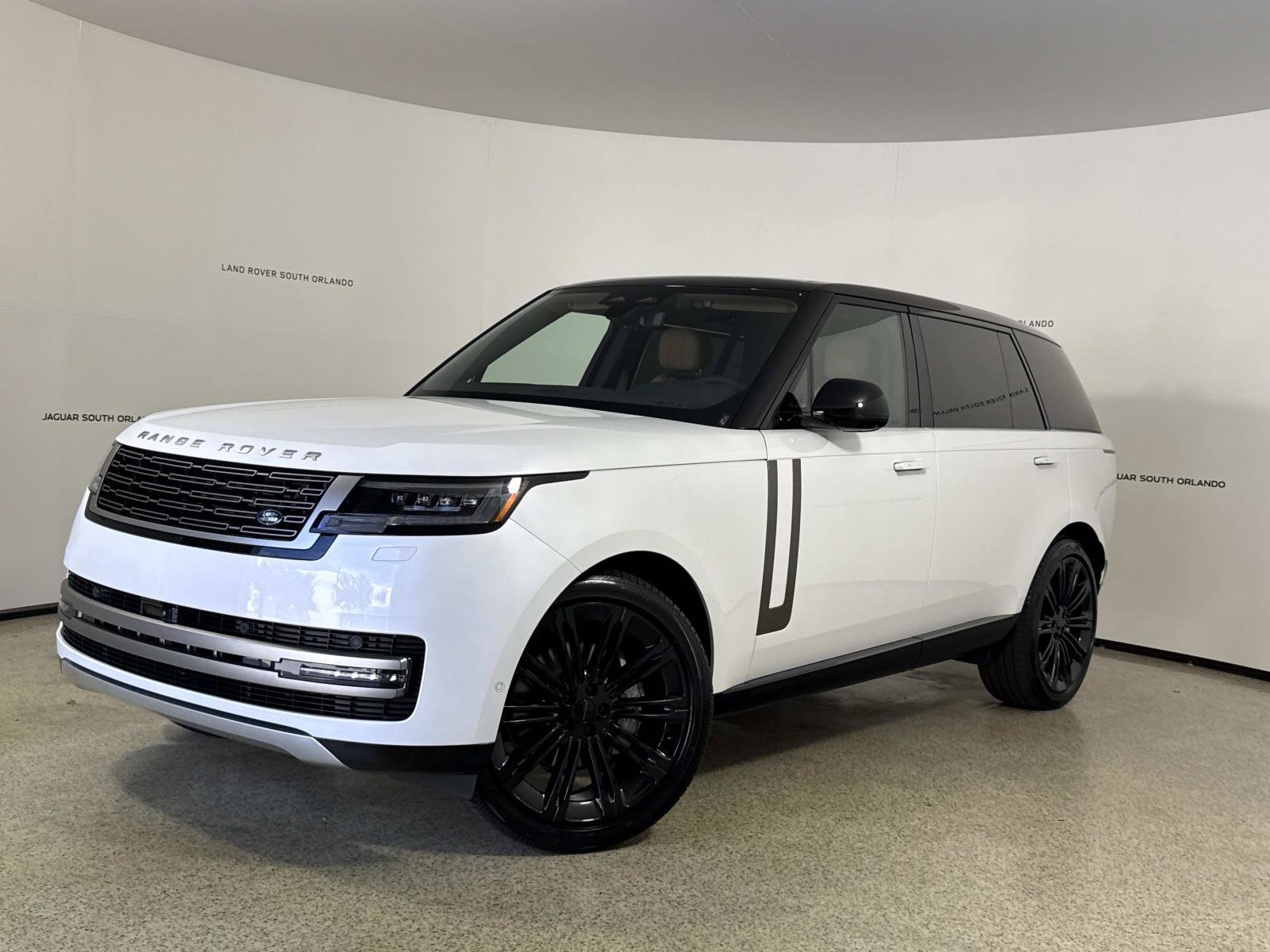 New 2026 Land Rover Range Rover Long Wheelbase SE
