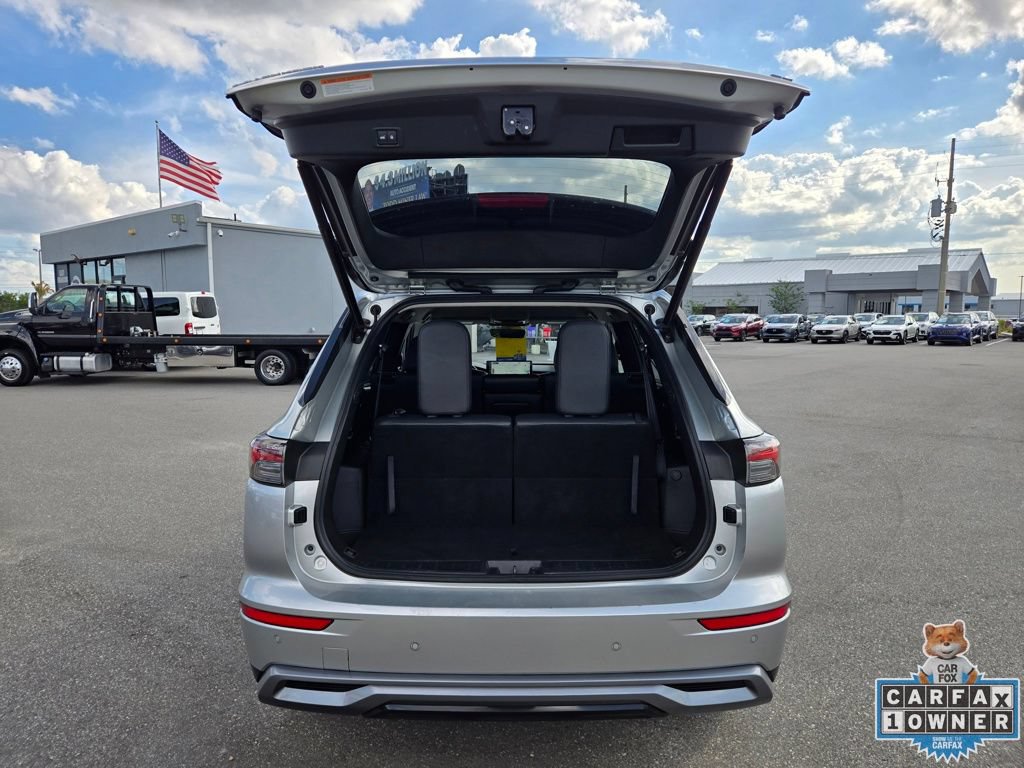 Used 2025 Mitsubishi Outlander SE FWD image 19