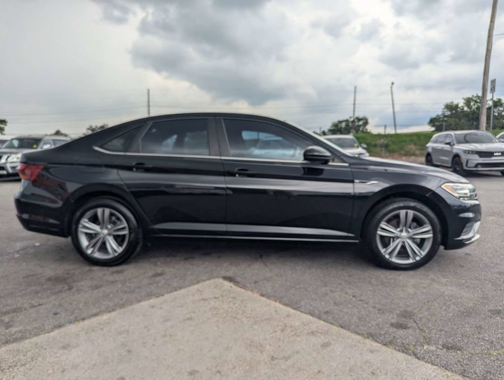 Used 2019 Volkswagen Jetta R-Line FWD image 4