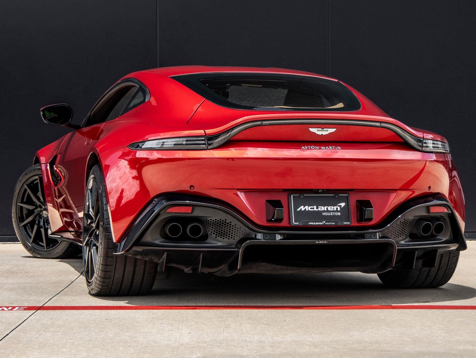 Used 2020 Aston Martin V8 Vantage Coupe RWD image 6