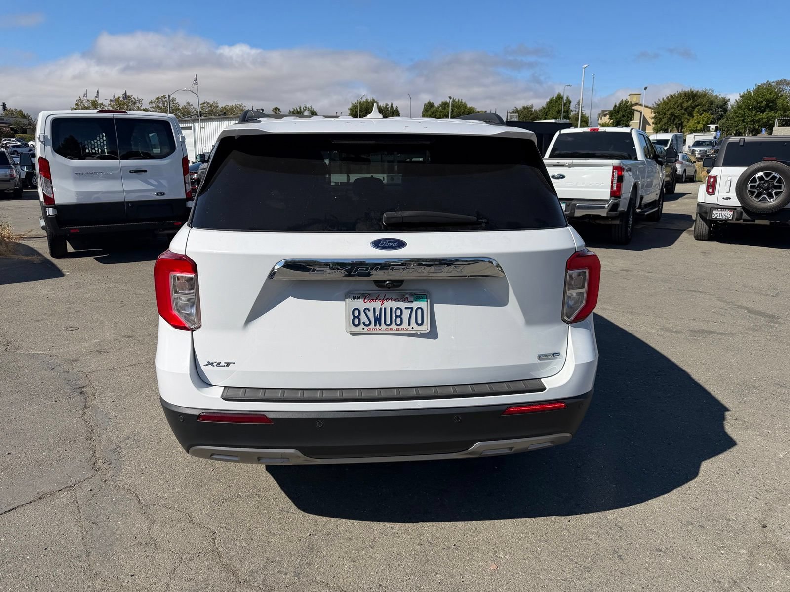 Used 2020 Ford Explorer XLT w/ Equipment Group 202A AWD/4WD image 4