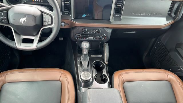 Used 2024 Ford Bronco Outer Banks AWD/4WD image 35
