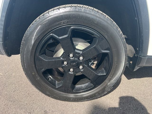 Used 2018 Jeep Grand Cherokee Laredo AWD/4WD image 37