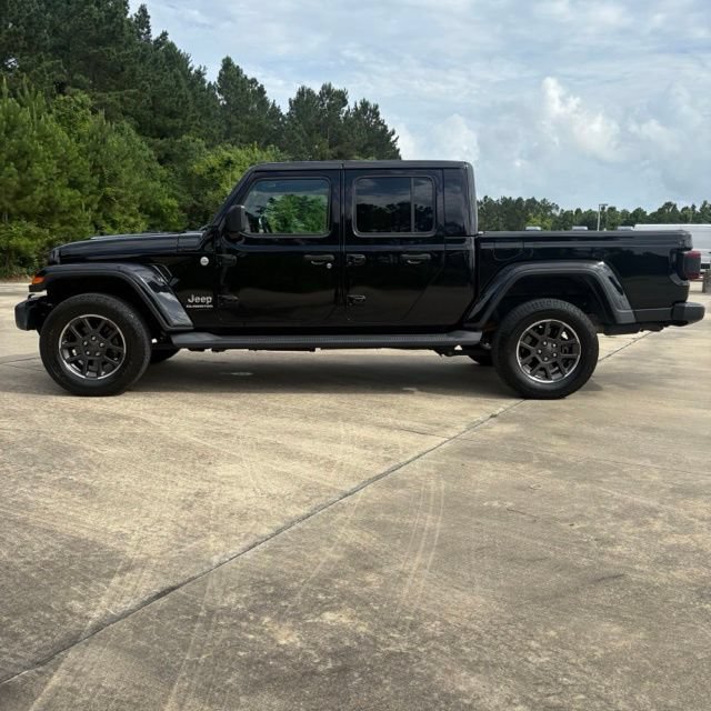 Used 2020 Jeep Gladiator Overland AWD/4WD image 2