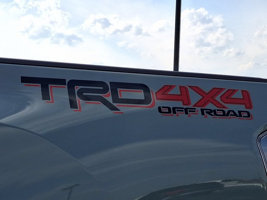 Used 2023 Toyota Tacoma TRD Off-Road w/ Technology Package AWD/4WD image 30