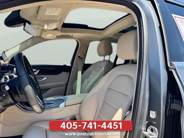 Used 2021 Mercedes-Benz GLC 300 4MATIC image 11