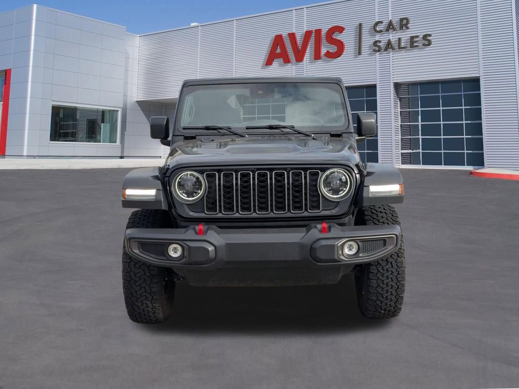 Used 2025 Jeep Wrangler Unlimited Rubicon AWD/4WD image 2