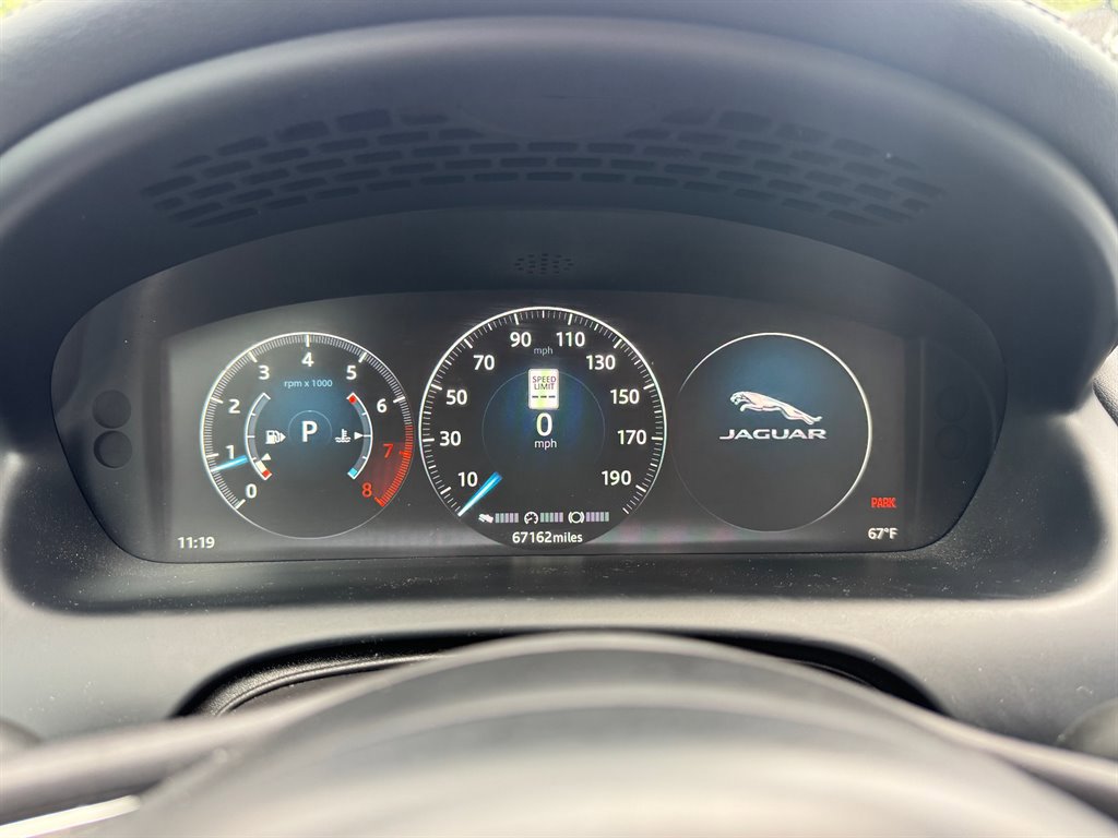 Used 2017 Jaguar XJ R-Sport image 7