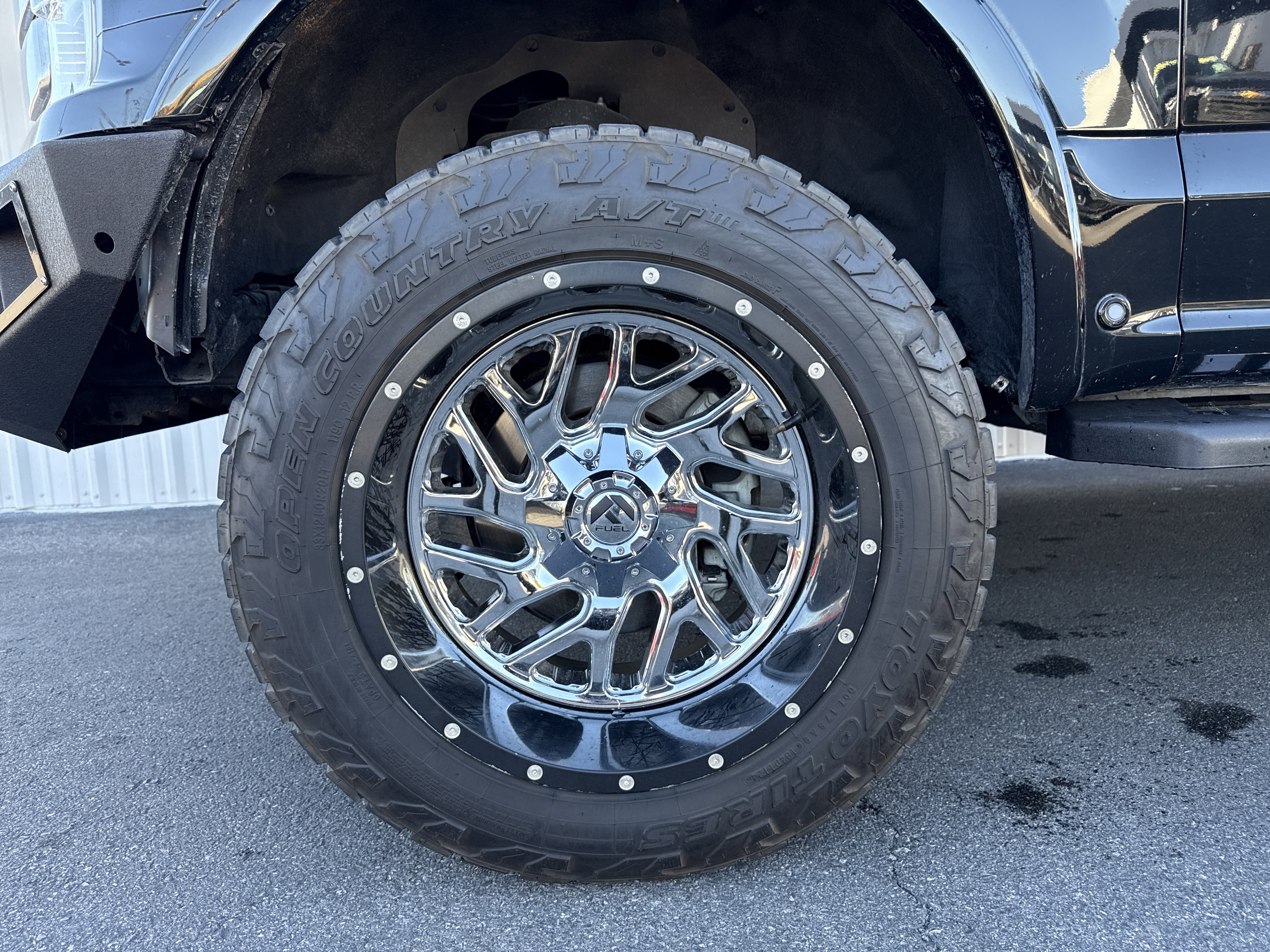 Used 2018 Ford F150 Platinum w/ Equipment Group 701A Luxury image 5