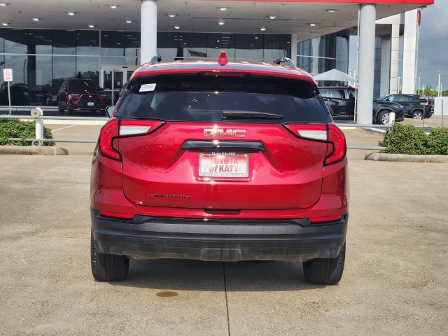 Used 2024 GMC Terrain SLE w/ Elevation Edition FWD image 6