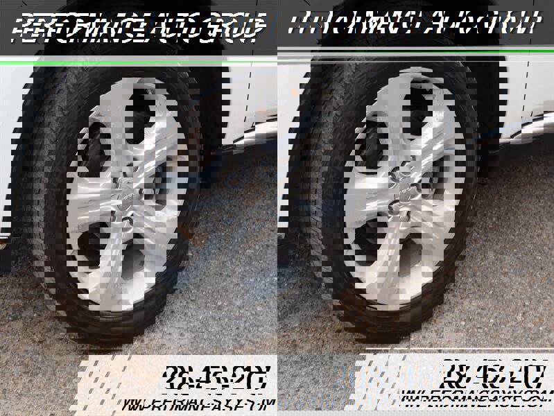 Used 2015 Dodge Durango SXT image 11