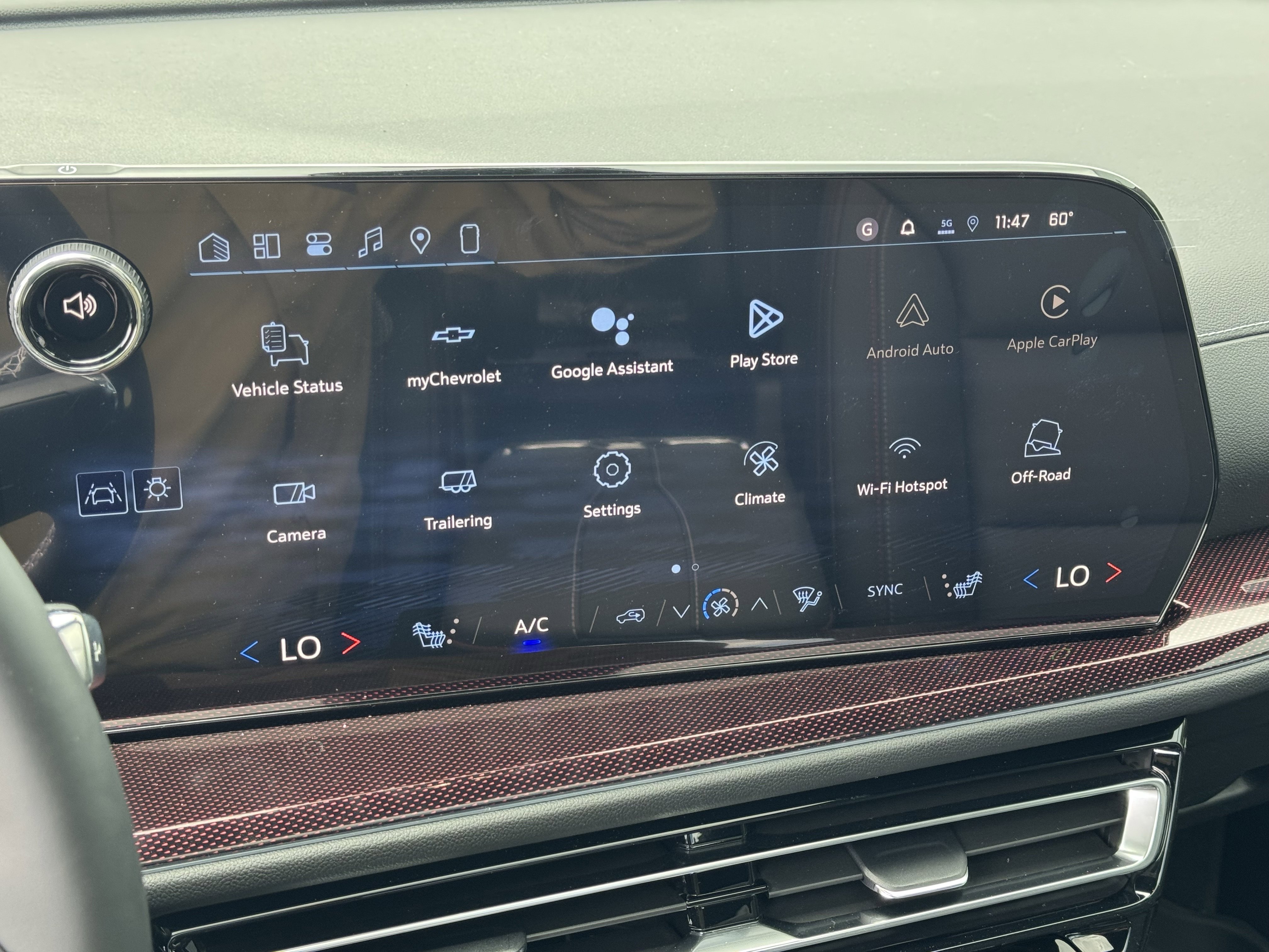 New 2026 Chevrolet Traverse Z71 w/ Driver Confidence Package image 16