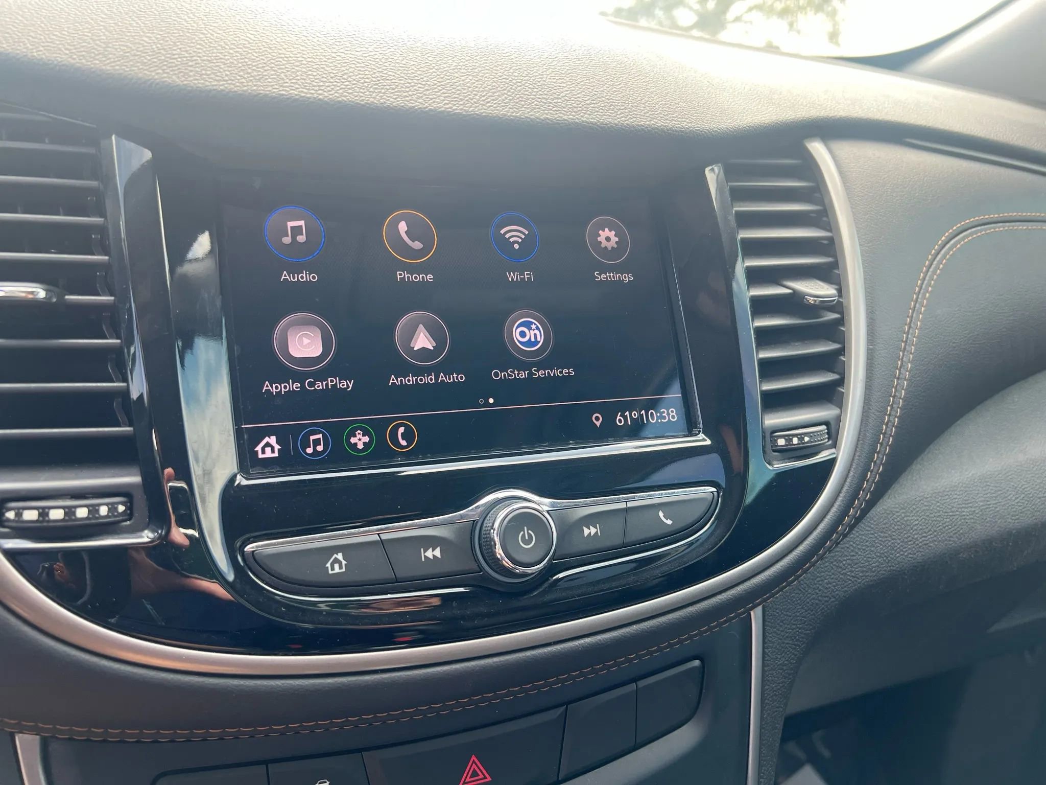 Used 2020 Chevrolet Trax LT w/ LT Convenience Package FWD image 15