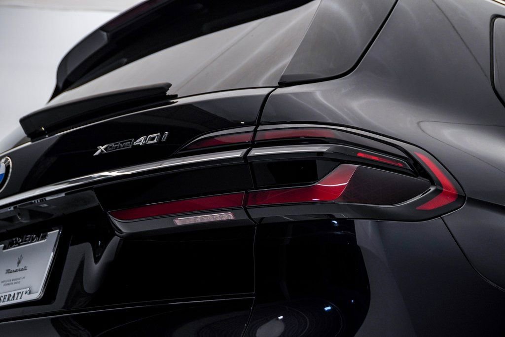 Used 2023 BMW X7 xDrive40i w/ Executive Package image 12