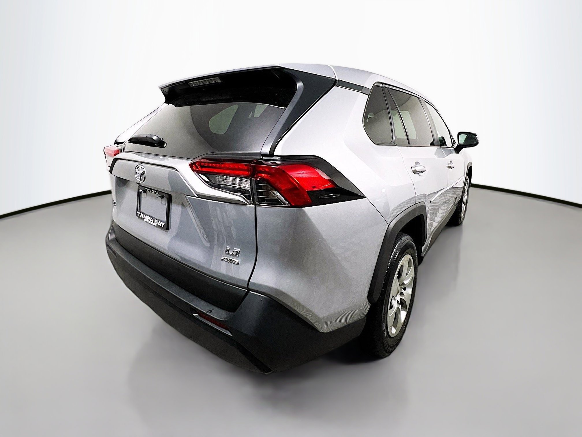 Used 2023 Toyota RAV4 LE image 4