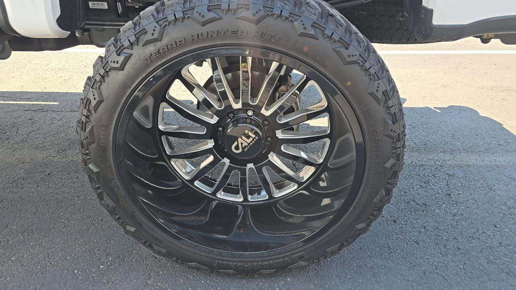 Used 2024 Ford F250 Lariat w/ Lariat Ultimate Package image 11