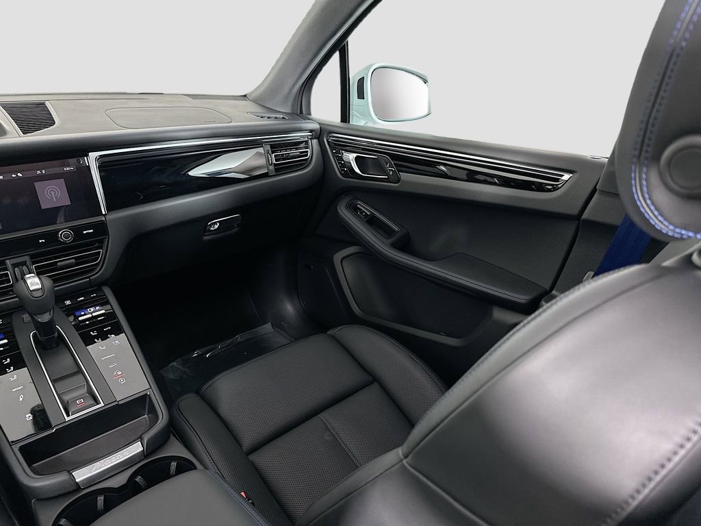 New 2026 Porsche Macan S image 26
