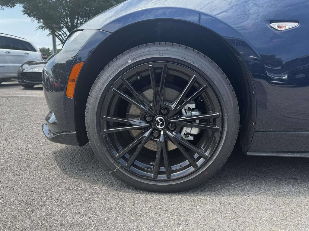 New 2026 MAZDA MX-5 Miata Club w/ Weather Package RWD image 10
