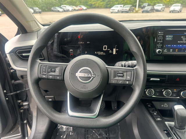 Used 2025 Nissan Kicks S FWD image 32