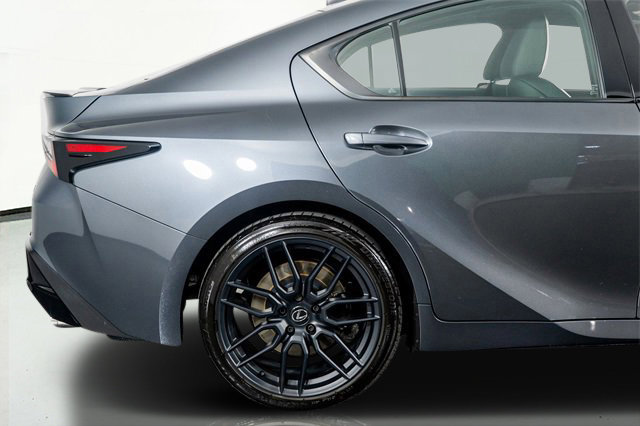 Used 2024 Lexus IS 500 image 9