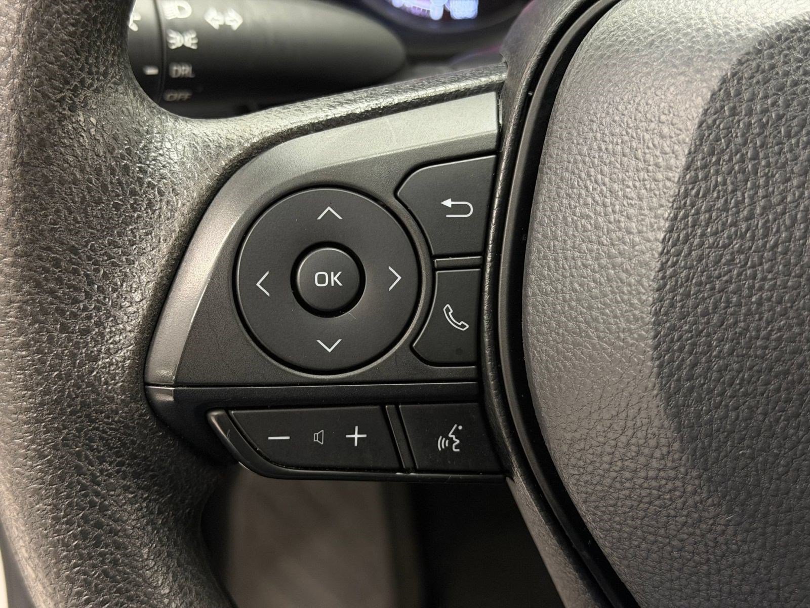 Used 2024 Toyota RAV4 LE AWD/4WD image 12