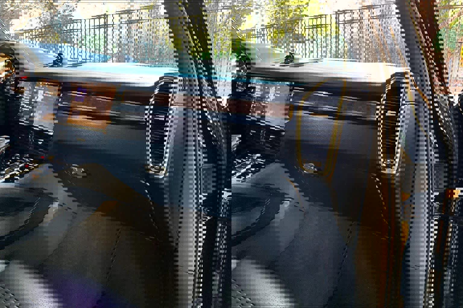 Used 2020 Porsche Cayenne S image 18