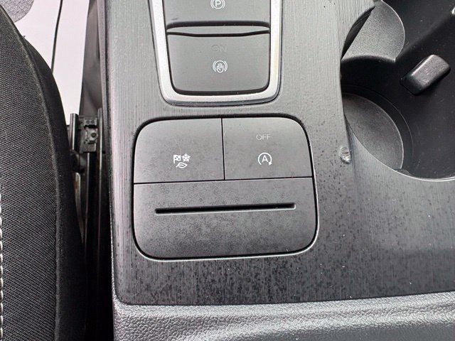 Used 2025 Ford Escape Active w/ Cold Weather Package AWD/4WD image 22