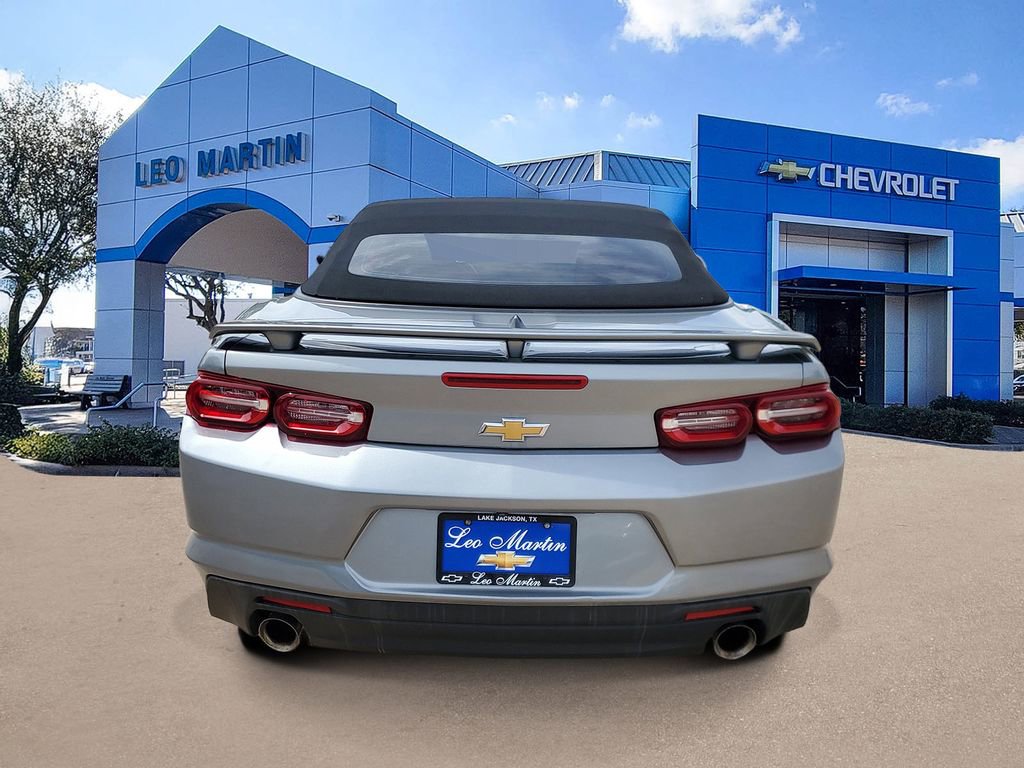 Used 2023 Chevrolet Camaro LT RWD image 2