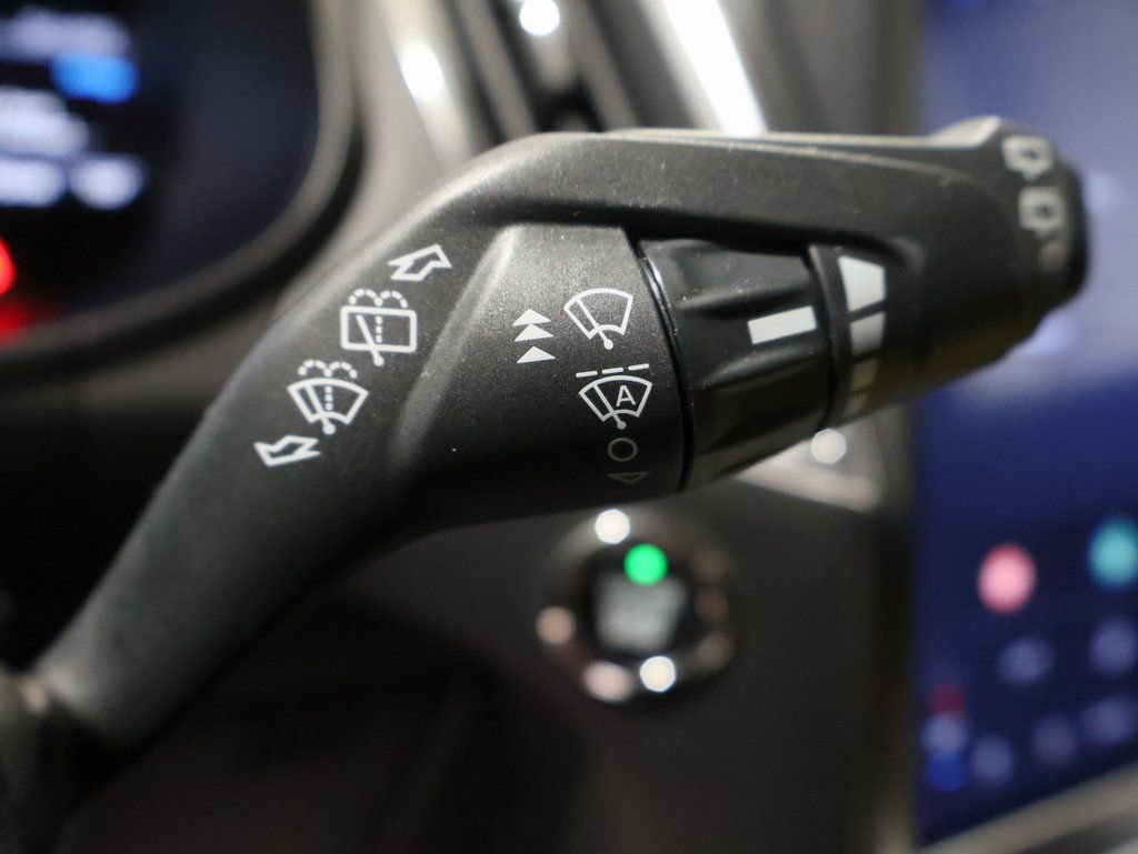 Used 2024 Ford Edge Titanium image 40