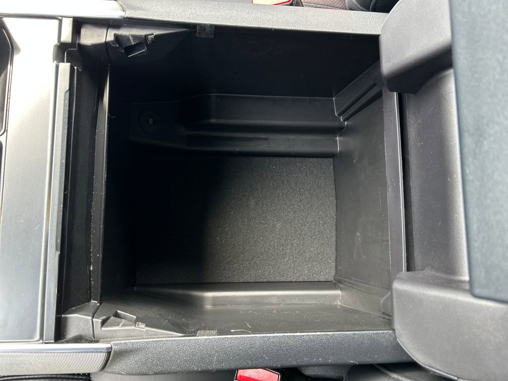 Used 2025 Ford F150 Platinum image 27