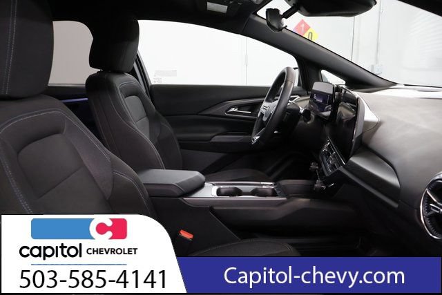 Used 2026 Chevrolet Equinox EV LT FWD image 28