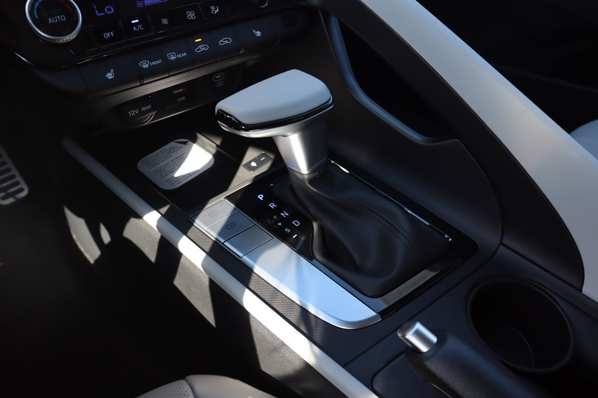 New 2026 Hyundai Elantra SEL Sport FWD image 16