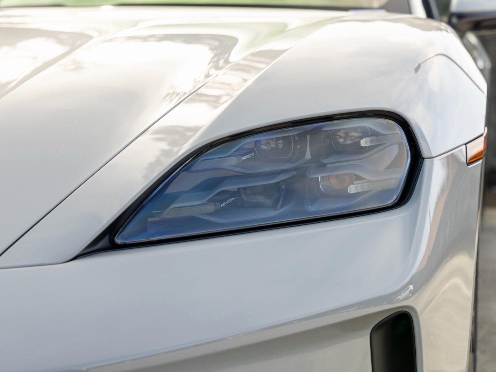 New 2026 Porsche Taycan 4S AWD/4WD image 18