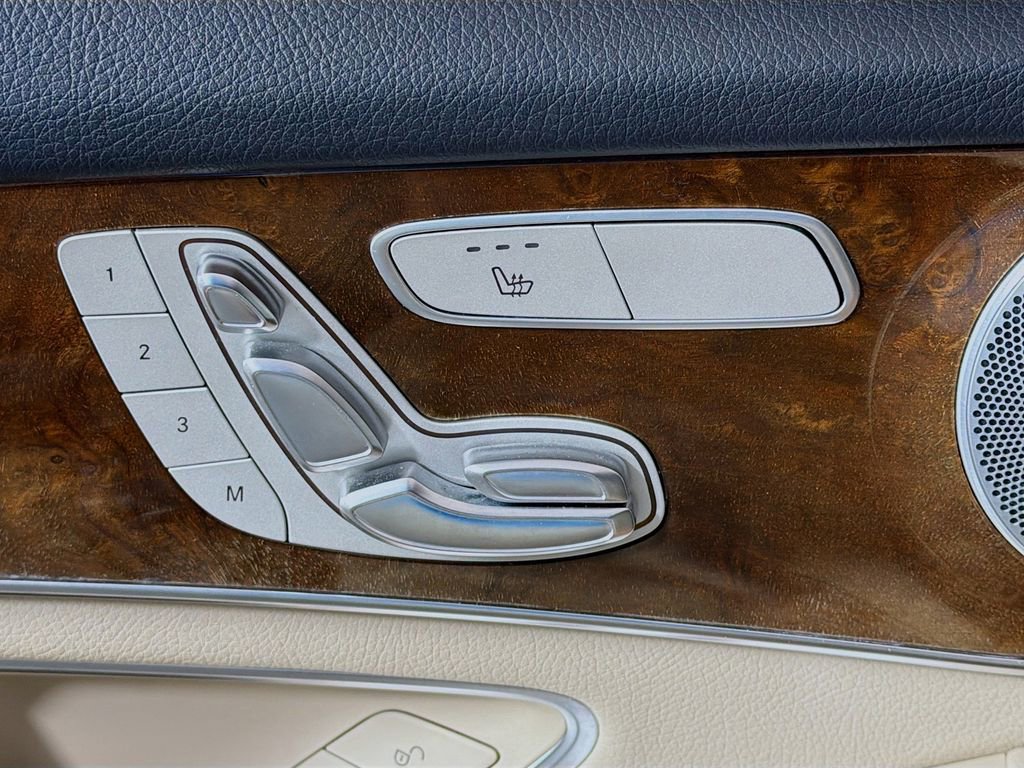 Certified 2018 Mercedes-Benz GLC 300 4MATIC image 23