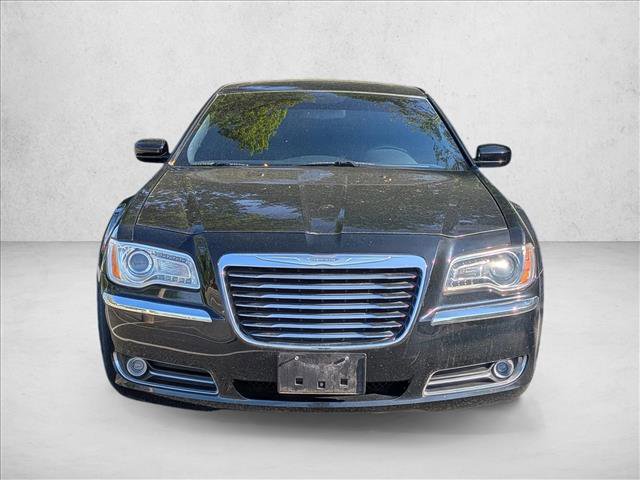 Used 2014 Chrysler 300 w/ Driver Convenience Group RWD image 2