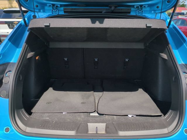 Used 2025 Chevrolet Trax RS w/ Driver Confidence Package FWD image 14