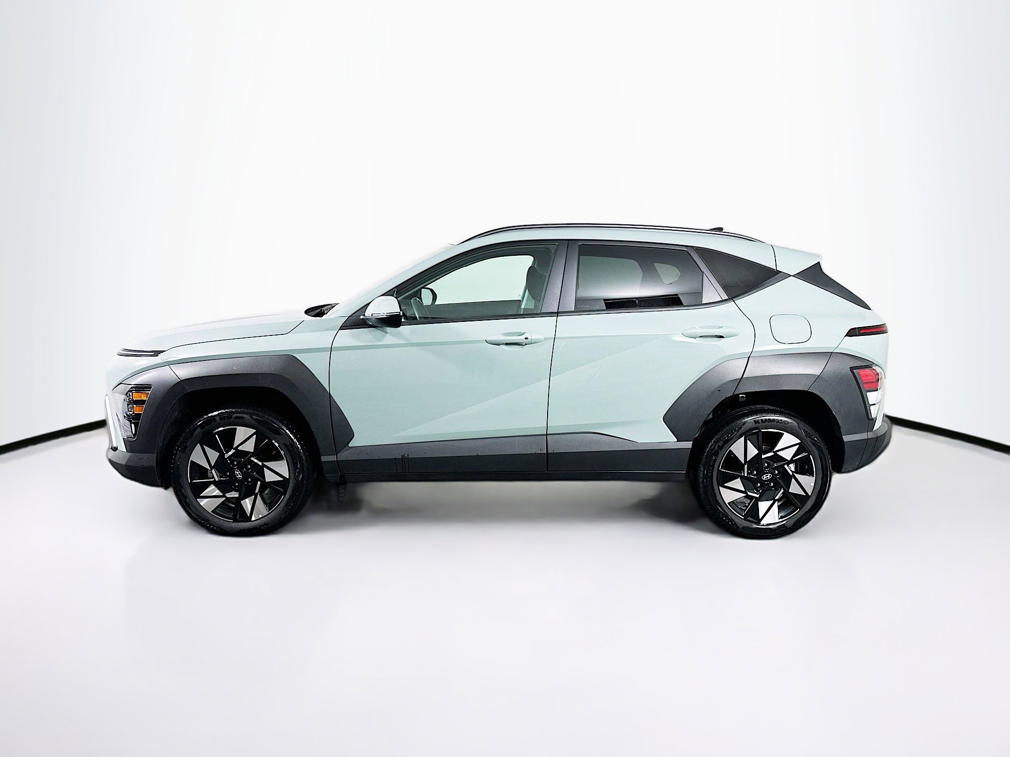 Used 2025 Hyundai Kona SEL image 4