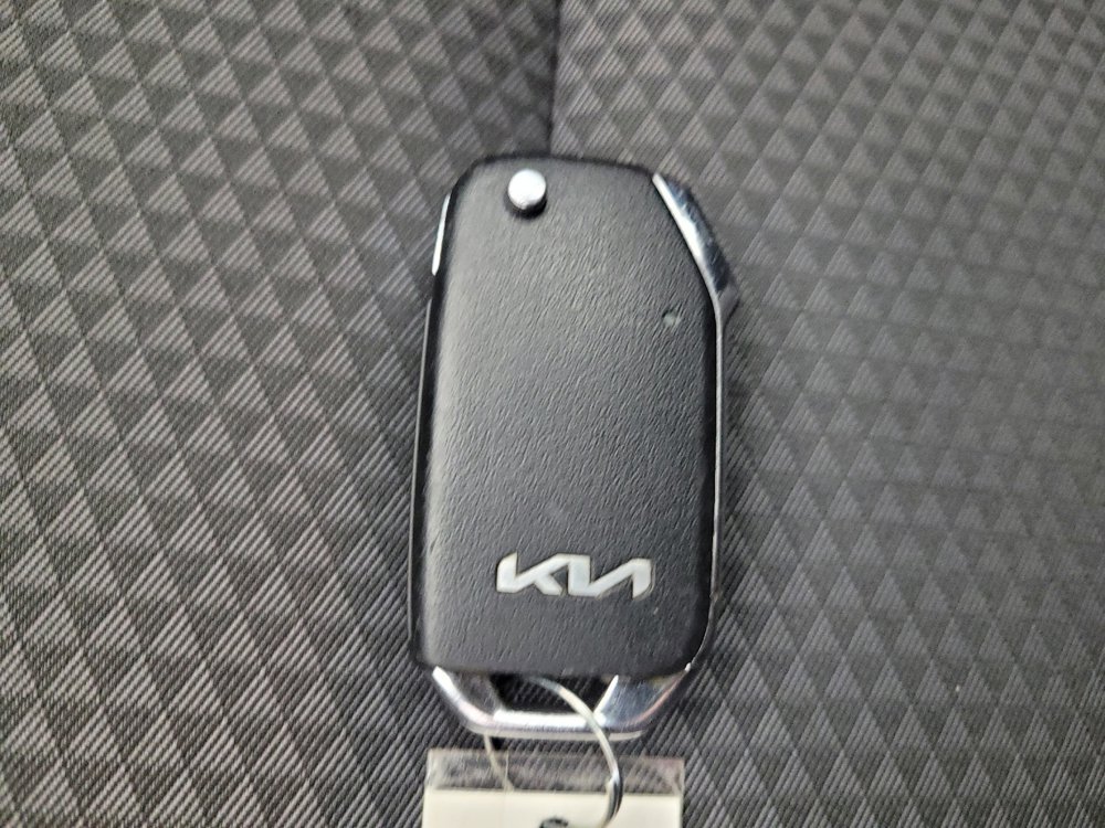 Used 2023 Kia Soul LX image 32