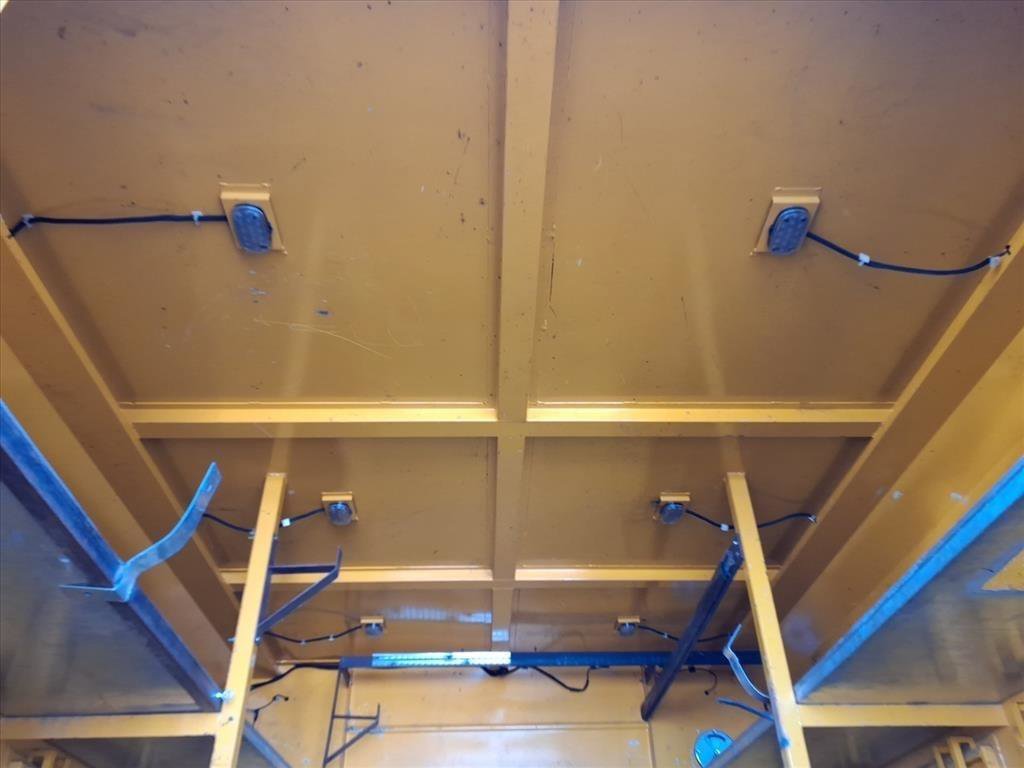 Used 2018 RAM 5500 Tradesman w/ Power & Remote Entry Group image 18