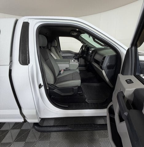 Used 2017 Ford F150 XL w/ Equipment Group 101A Mid RWD image 5