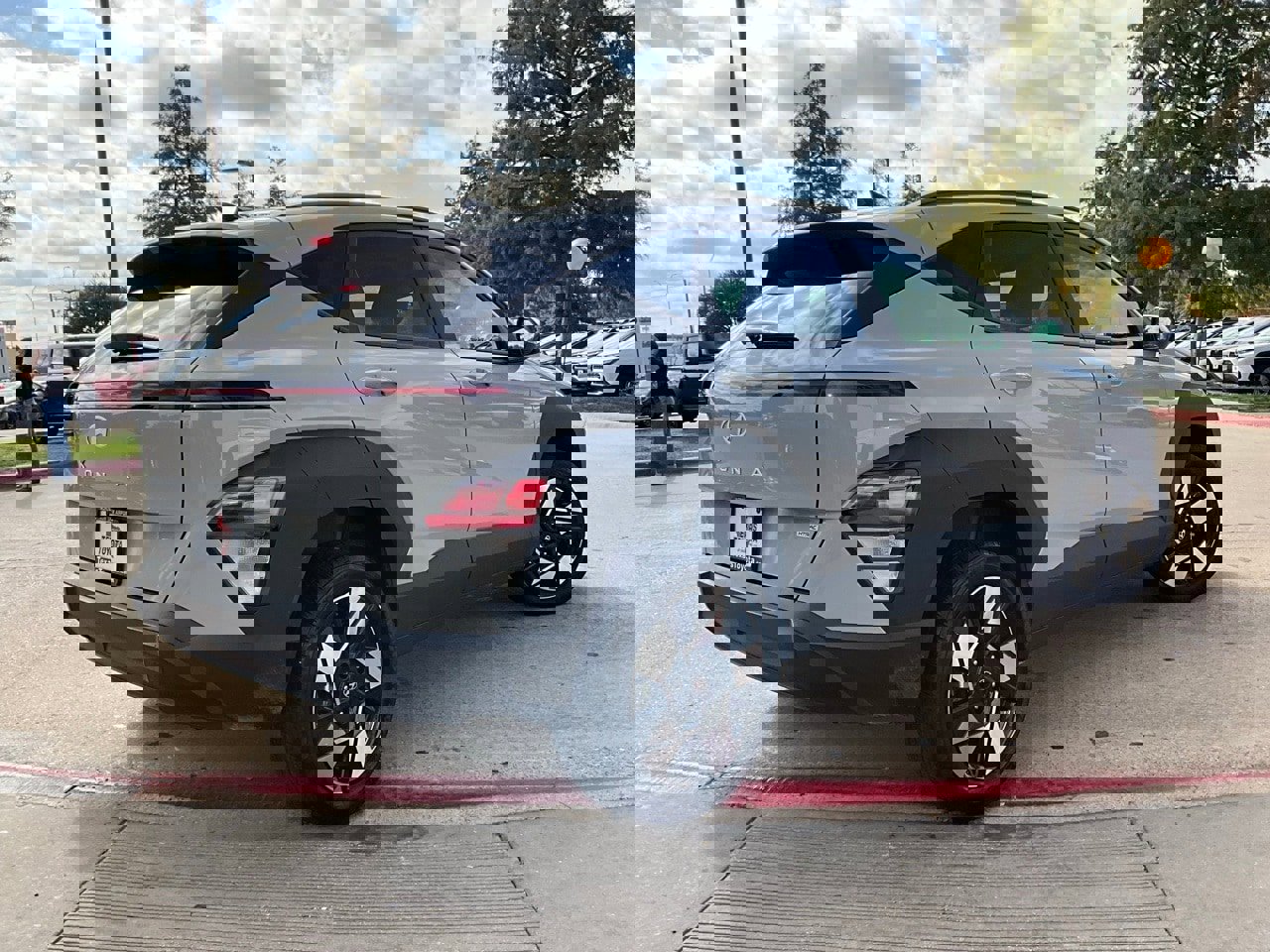 Used 2025 Hyundai Kona SEL image 6