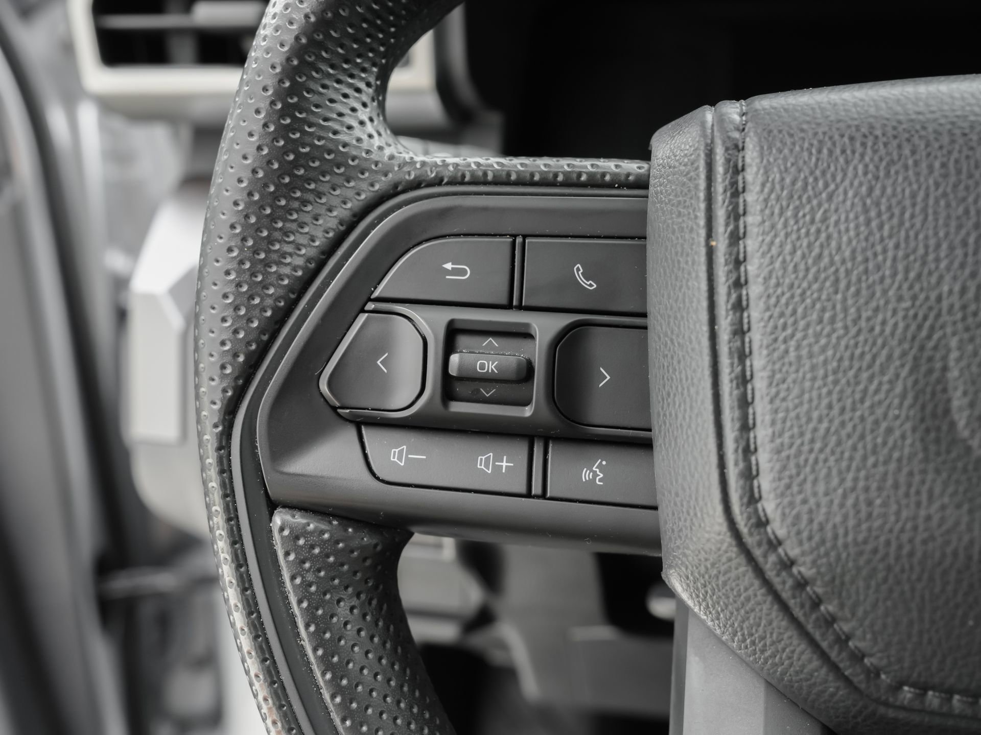 Used 2024 Toyota Tacoma SR5 RWD image 19