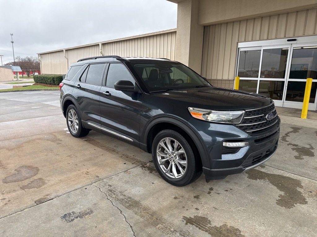 Used 2022 Ford Explorer XLT w/ Equipment Group 202A image 16